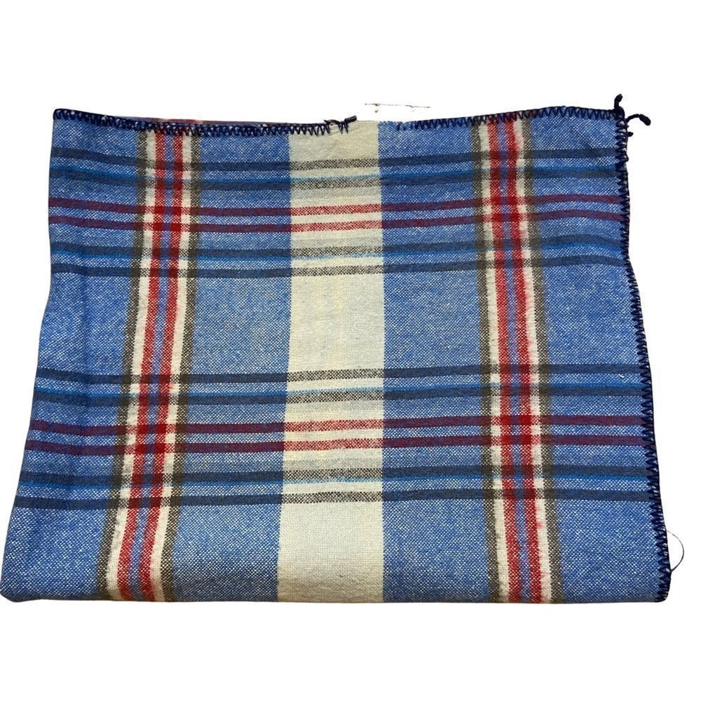 Vintage Chatham Blue and Red Plaid Blanket appt 42”x70”‎